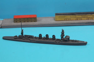 Kreuzer 27  "Kuma" (1 St.) J 1921 von Comet